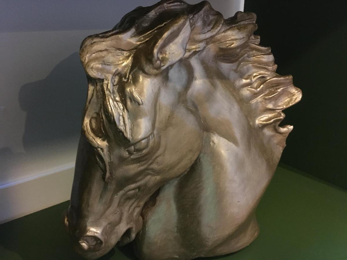 לינה וארוחת בוקר Fontenay-près-Vézelay Au Cheval Bleu מראה חיצוני תמונה